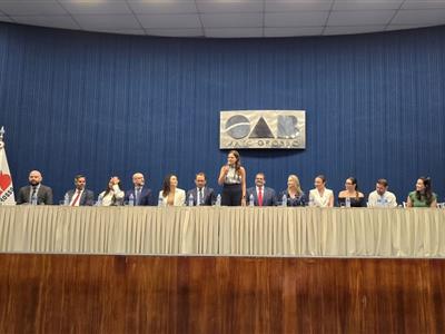 Foto da Notícia: OAB-MT reúne a advocacia mato-grossense para debater prerrogativas